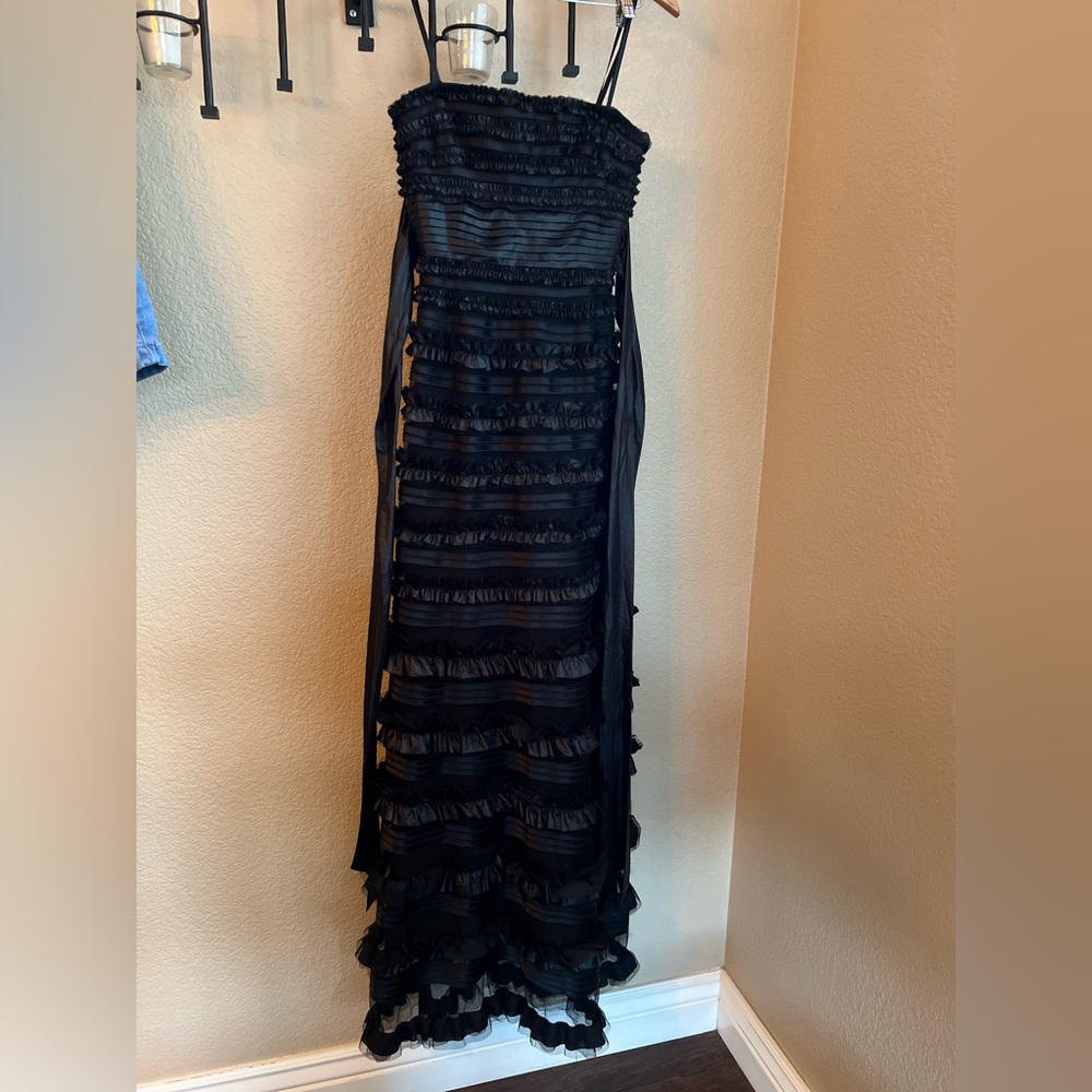 BCBGMaxAzria Makayla Black Strapless Ruffle Dress size 2